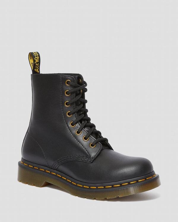 Dr Martens Dámské Kotníkové Boty 1460 Pascal Wanama Černé, CZ-026813